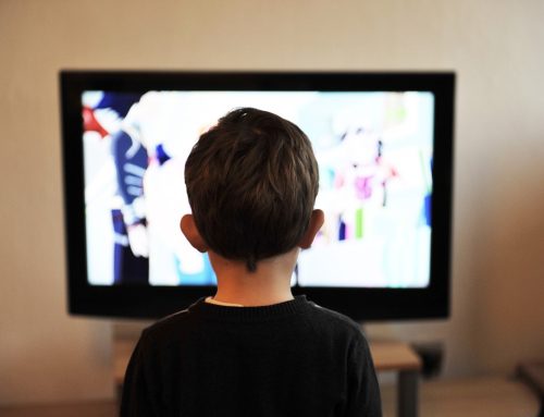 Cómo equilibrar el tiempo en pantalla de tus hijos.